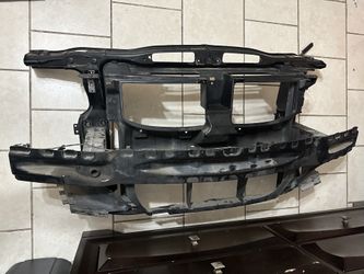 2011 BMW 328i Radiator Support
