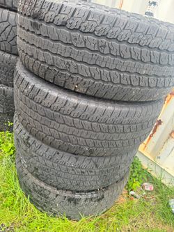 305/55/22 Used tires set of “4” Good year 500$ Adsm 954/534/6165