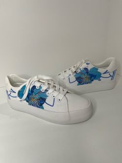 Blue floral design sneakers