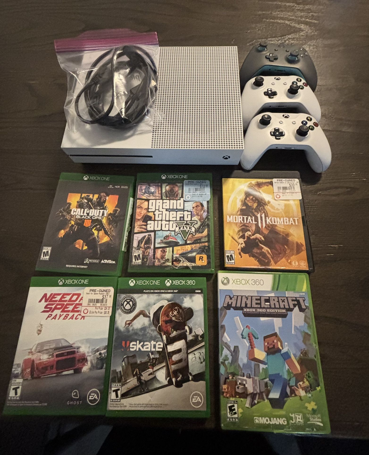 Used Xbox Series S Bundle - 3 Controllers + 6 Games -
