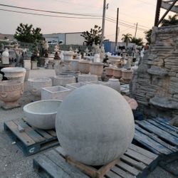Concrete Large Ball Sphere Globes / Cement Garden Balls Backyard Patio Spheres / Concrete Orbs