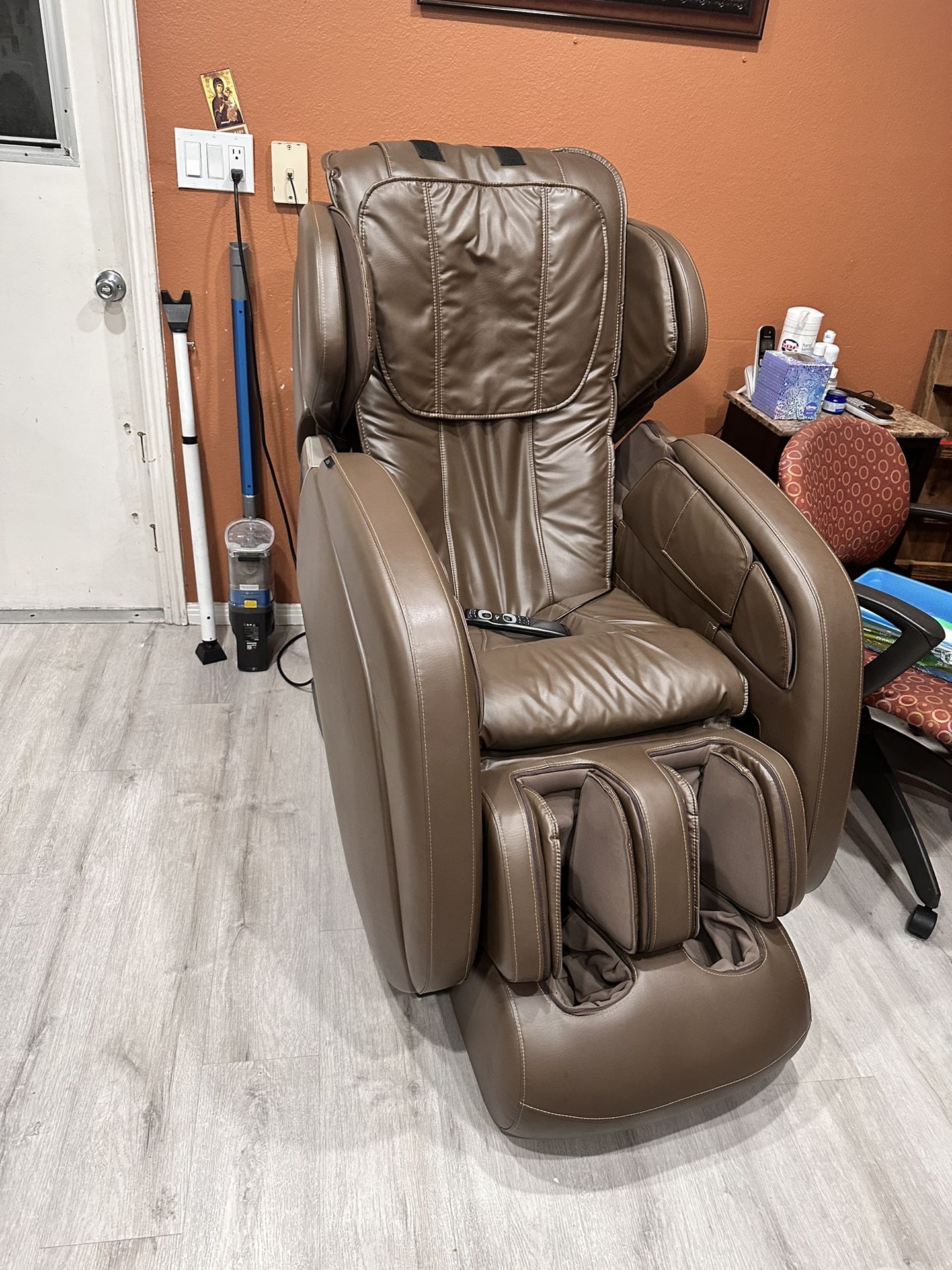 FUJI MASSAGE CHAIR ELITE FJ-5500