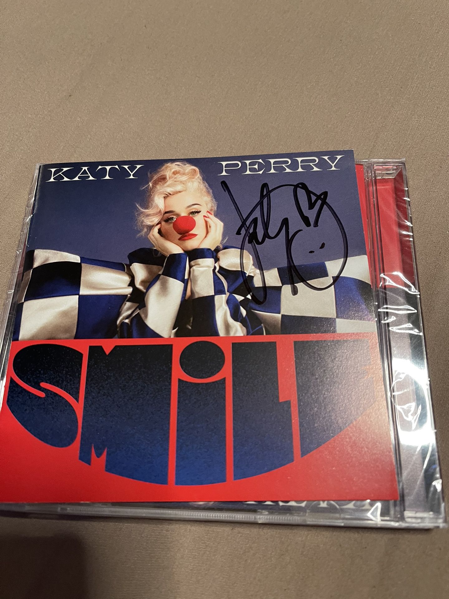 Katy Perry Autograph 