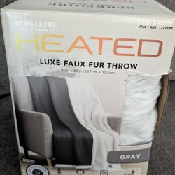 Berkshire Heated Faux Fur throw Blanket NEW