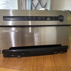 Vacuum Sealer FoodSaver Brand & Bags