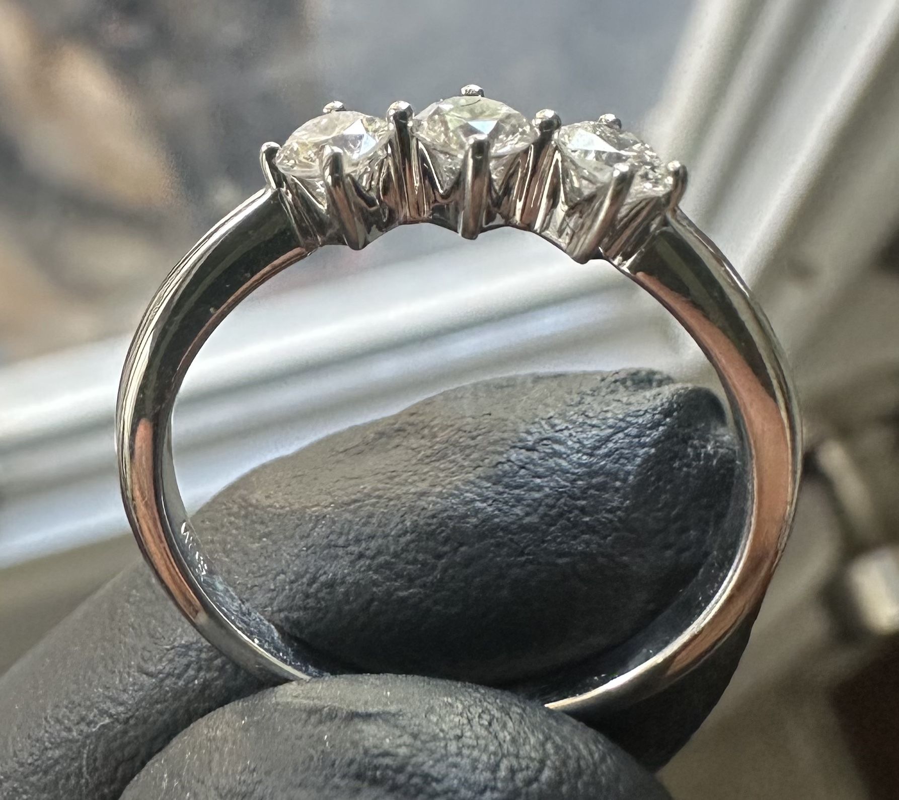 14kt solid white gold band ring ALL NATURAL STONES