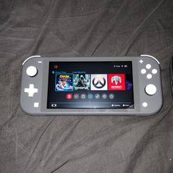 Like New Nintendo Lite With 2 Games 