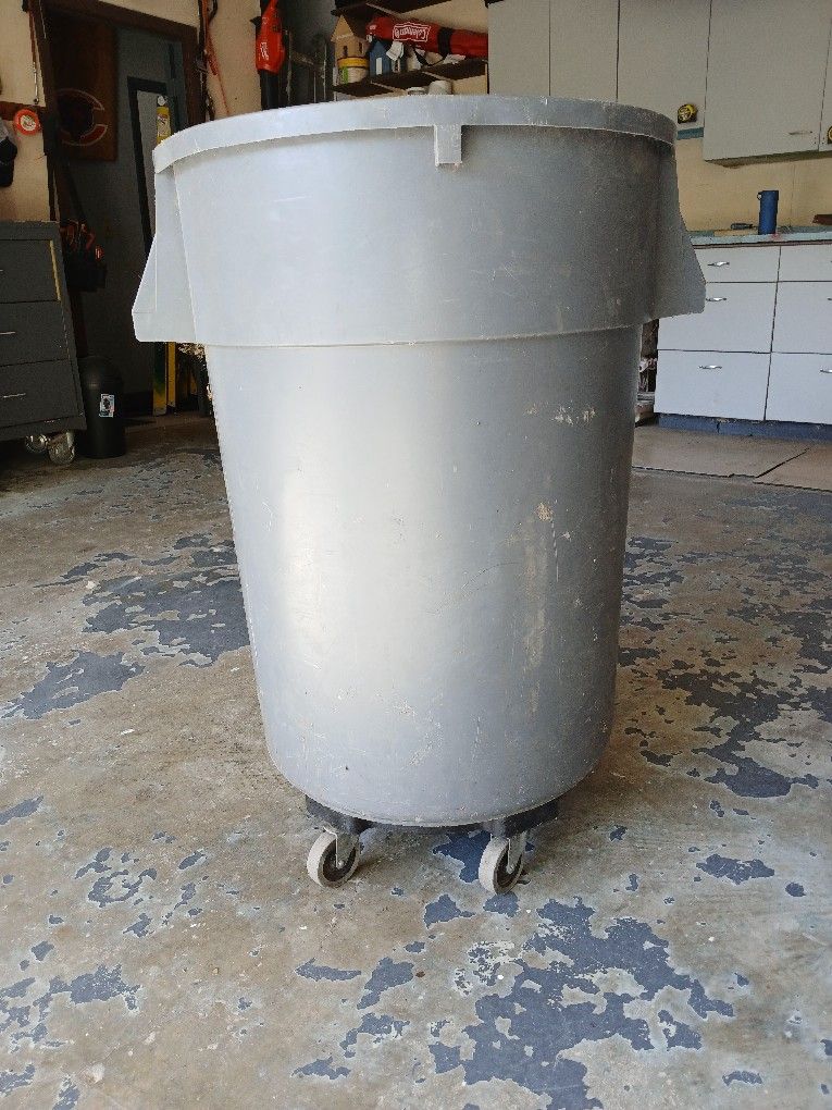Trash Can...bote De Basura
