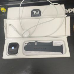 Apple Watch 44mm SE Gen 2