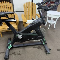 Goplus Bicicleta de ciclismo de interior, bicicleta estática de entrenamiento con soportes para dispositivos, monitor LCD, resistencia ajustable, asie