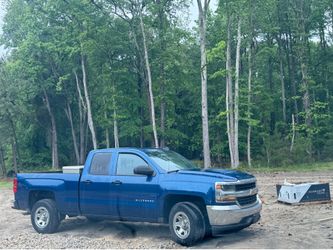 2012  Chevrolet 1500 p/u crew cab 2WD