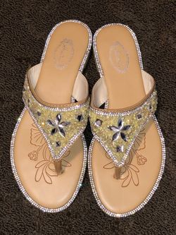 Sandals With Lots Of Bling Rhinestones Size 8.5