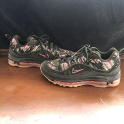 Nike Air Max 98 Women 6.5 - Floral Camo