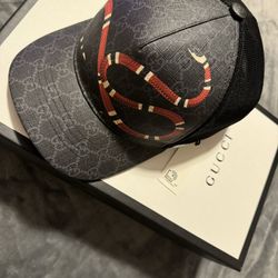 Gucci Original XL Kingsnake Print GG Supreme Baseball Hat With Box /Tag / Receipt Used  