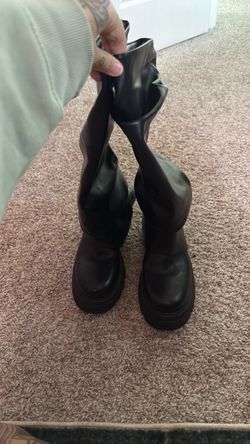Women’s black boots