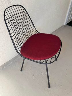 Vintage Mid Century Authentic Eames Metal Wire Chair