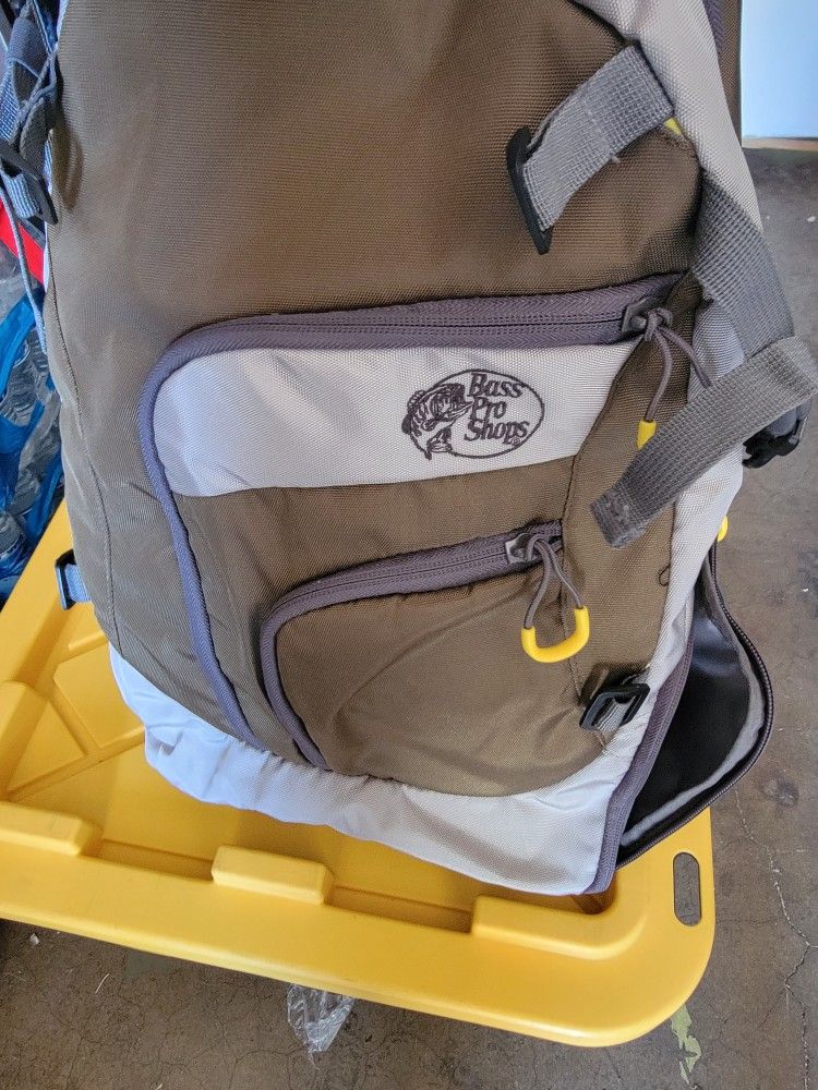 Bass PRO Shop Fishing Backpack NEW