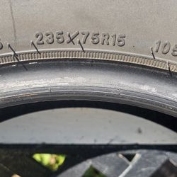 235 75 R15 