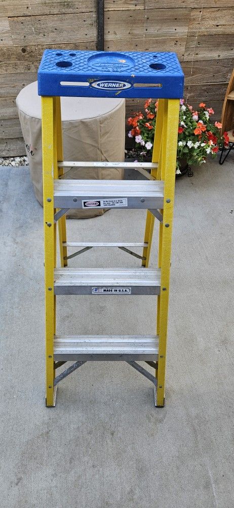 Warner 4ft Ladder