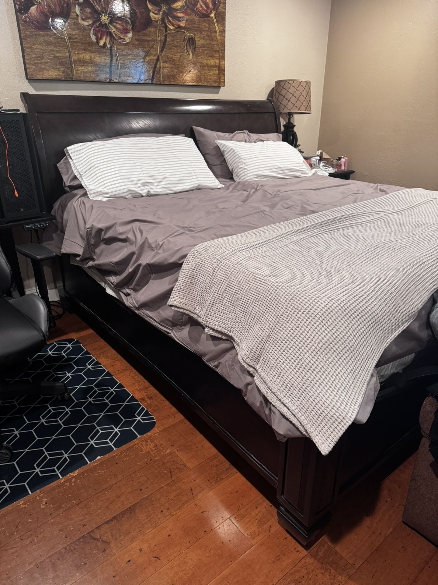 King Bed Frame With Dresser, Mirror, Night Stand