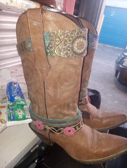 Size 7 Women $50