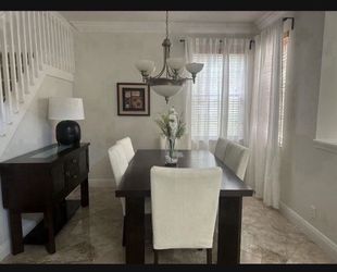 8 Pieces Steve Silver Dining Set