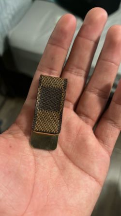 LV money clip
