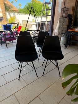 Dining chairs set