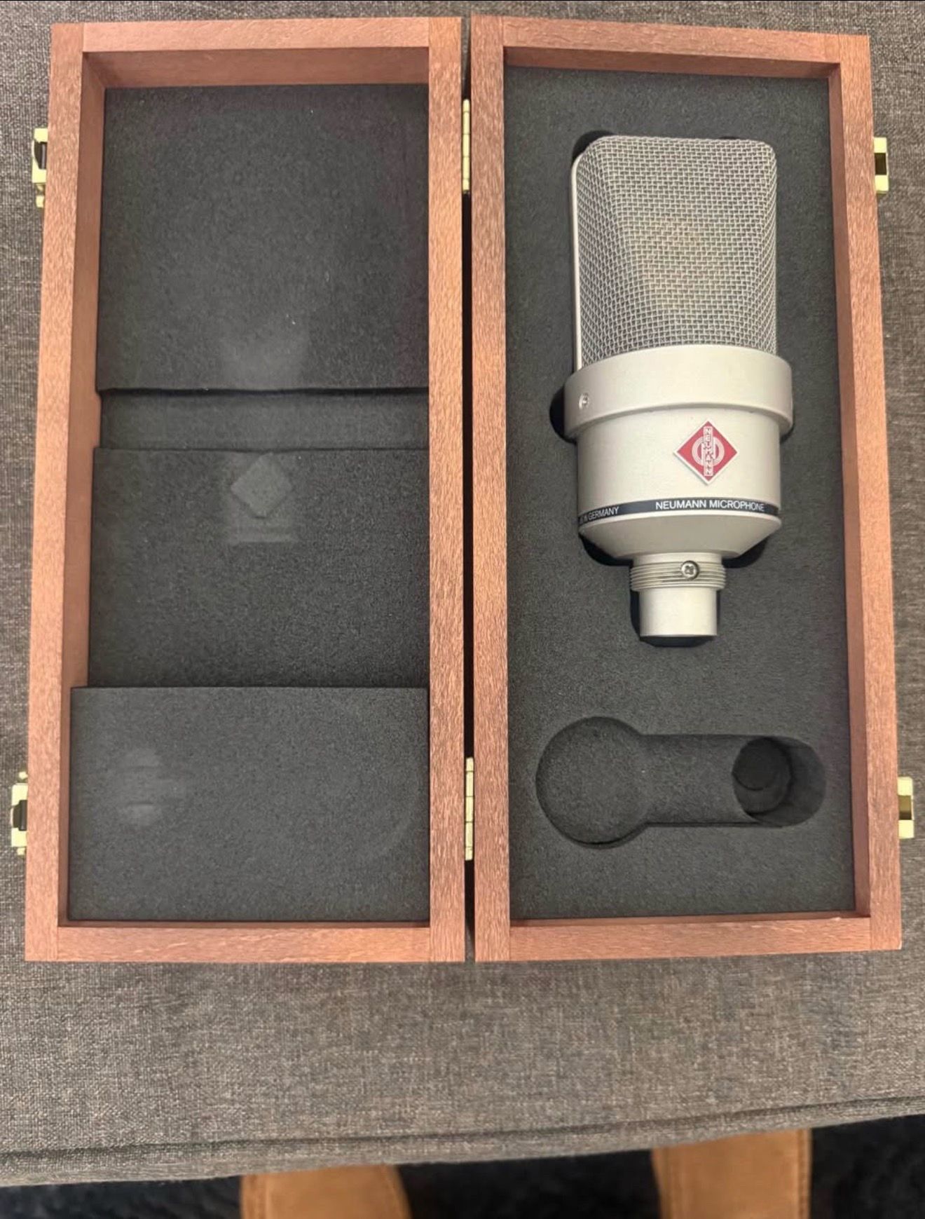 Neumann TLM 103 Condenser Microphone w/Shock Mount and MIC Stand