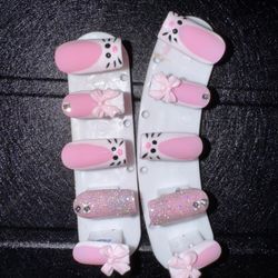 French Hello Kitty Press Ons