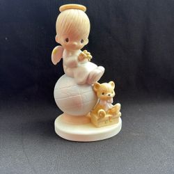 Precious Moments 1979 “Peace On Earth”