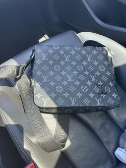 Louis Vuitton Sachel