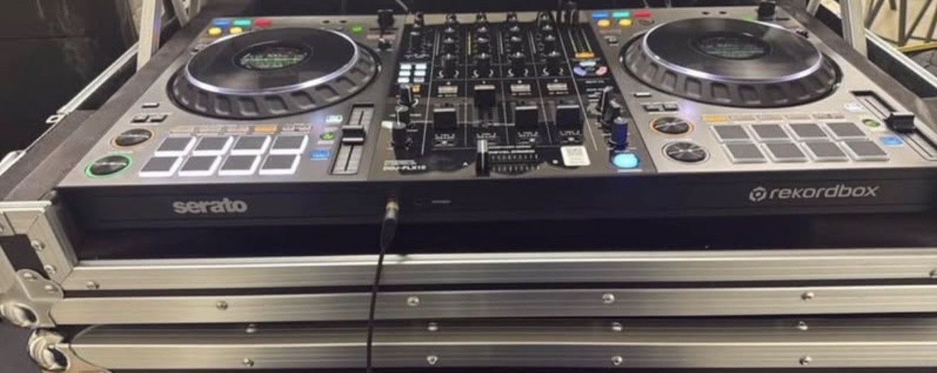 Pioneer DDJ FLX 10 W/ Case (Brand New)