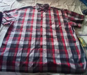Men's 5XL Plaid Short Sleeve Button-Up Shirt