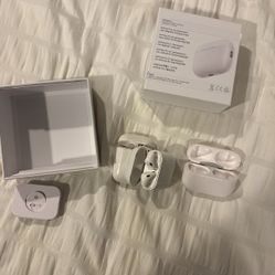 AirPods (assorted, Parts/case)