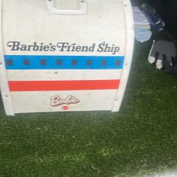 Barbie/1970 friendship, airplane carrying case