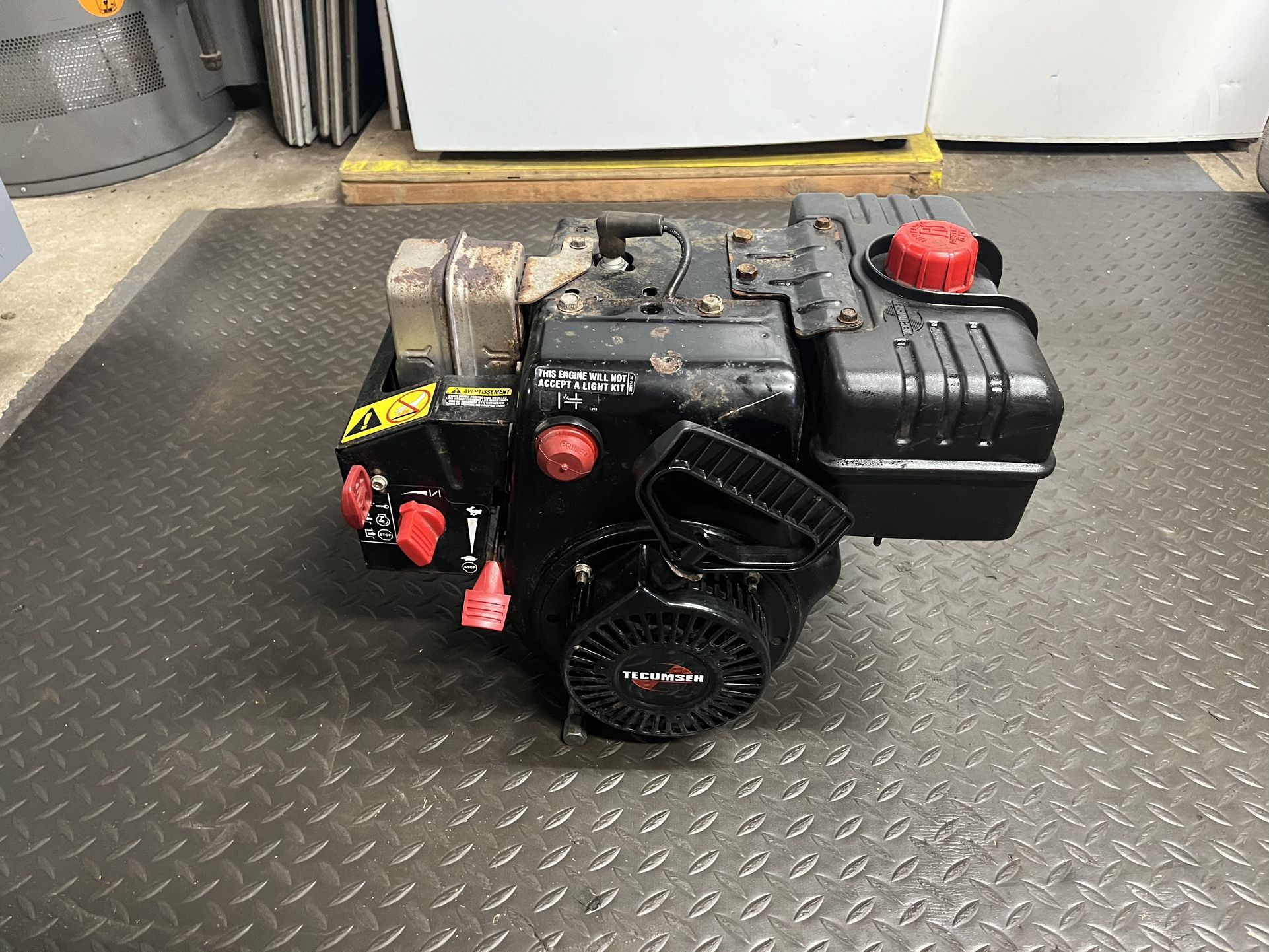 8 HP Tecumseh Engine