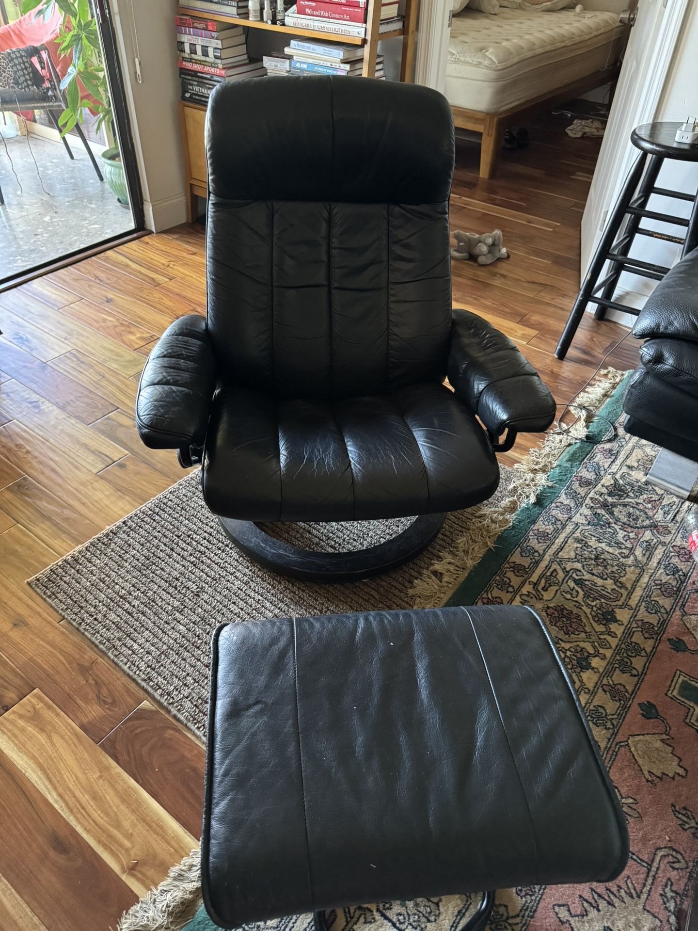 Recliner Chair And Ottoman 