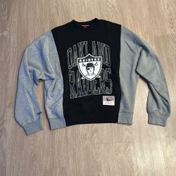 Size Large - Mitchell And Ness Las Vegas Raiders Crewneck Sweater - New Era Supreme Sportswear 