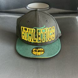 $20 BRAND NEW NEW ERA SNAPBACK BLACK & GREEN