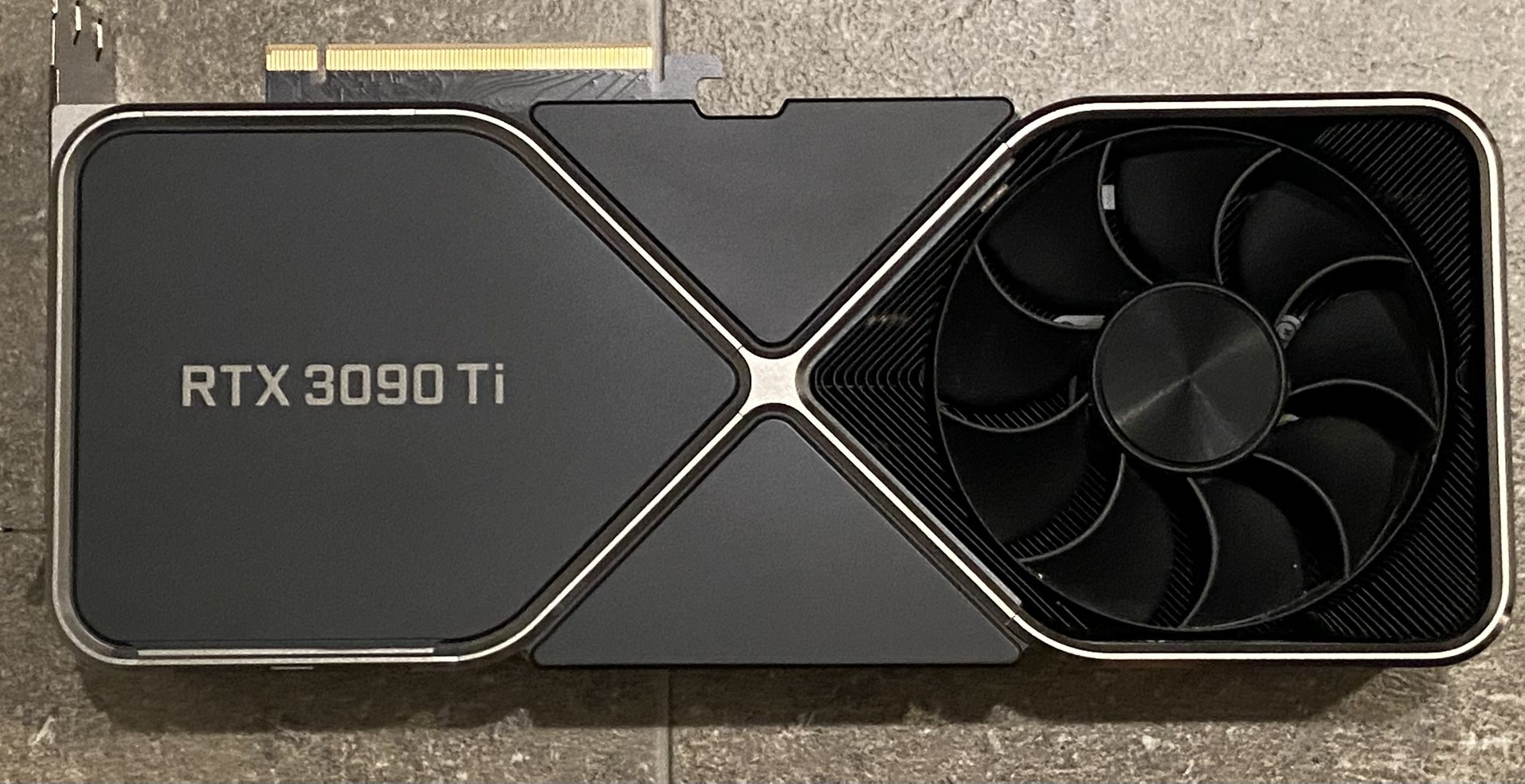 RTX 3090 TI FOUNDERS EDITION