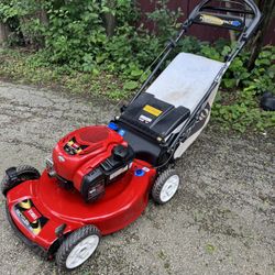 TORO Lawn Mower 7.25 Hp 163cc Self Propelled 22”RWD 