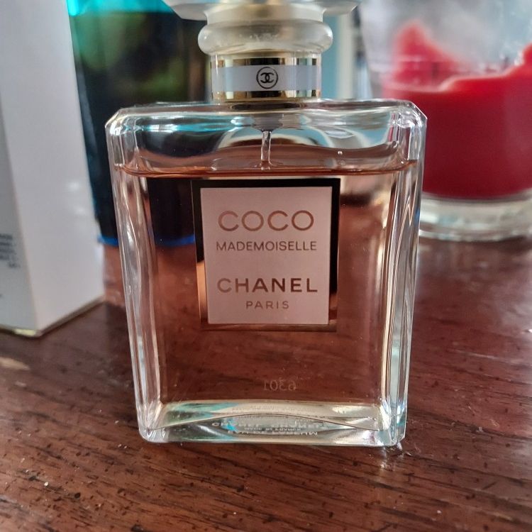 Chanel COCO MADEMOISELLE Womens Fragrance Like New 1.7 FL Oz Make Offer for  Sale in Cleveland, OH - OfferUp