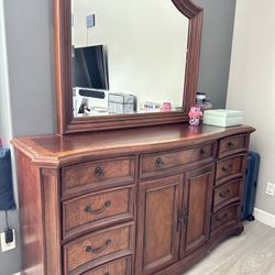 Dresser , 2 Night Stands,  Bench And Console Table