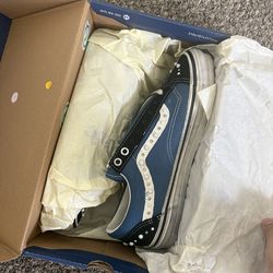 Navy Blue Pearlized Vans DS 8 & 9.5 men