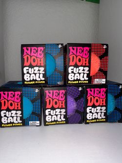 Needoh Flower power fuzzball