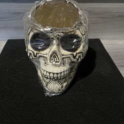 skull planter