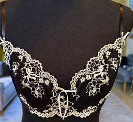 Lace Under Wire Black And Cream Bra 34C