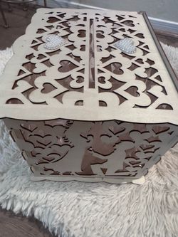 Laser-Cut Heart Keepsake Box in Light Beige with Pearl Accents