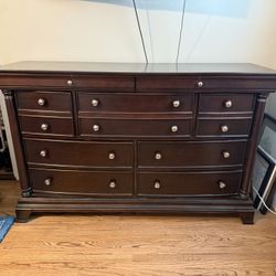 Clothes Dresser